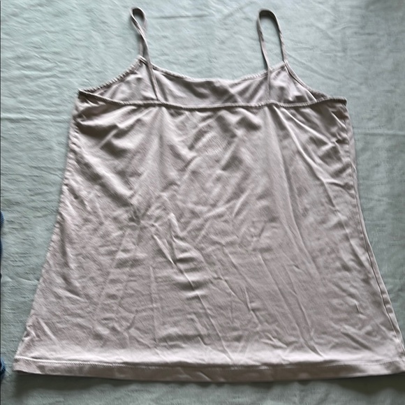 Bundle Of Five Sleeveless Camisoles In Various Colors - Picture 7 of 16